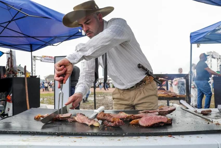 Churrasco da Semana Farroupilha movimenta R$ 182 milhões no RS