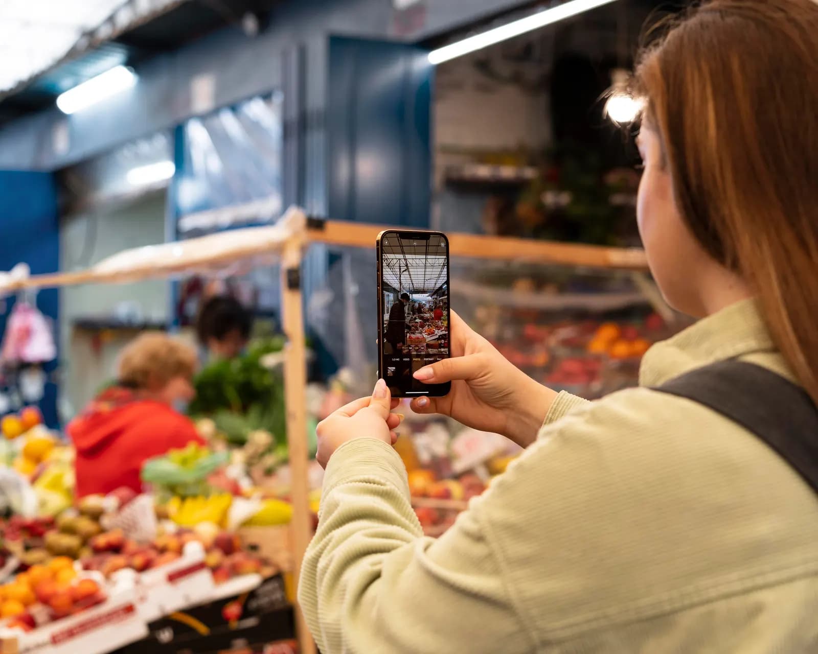 IA chega a 21% dos supermercados brasileiros e se concentra em marketing, não na retaguarda