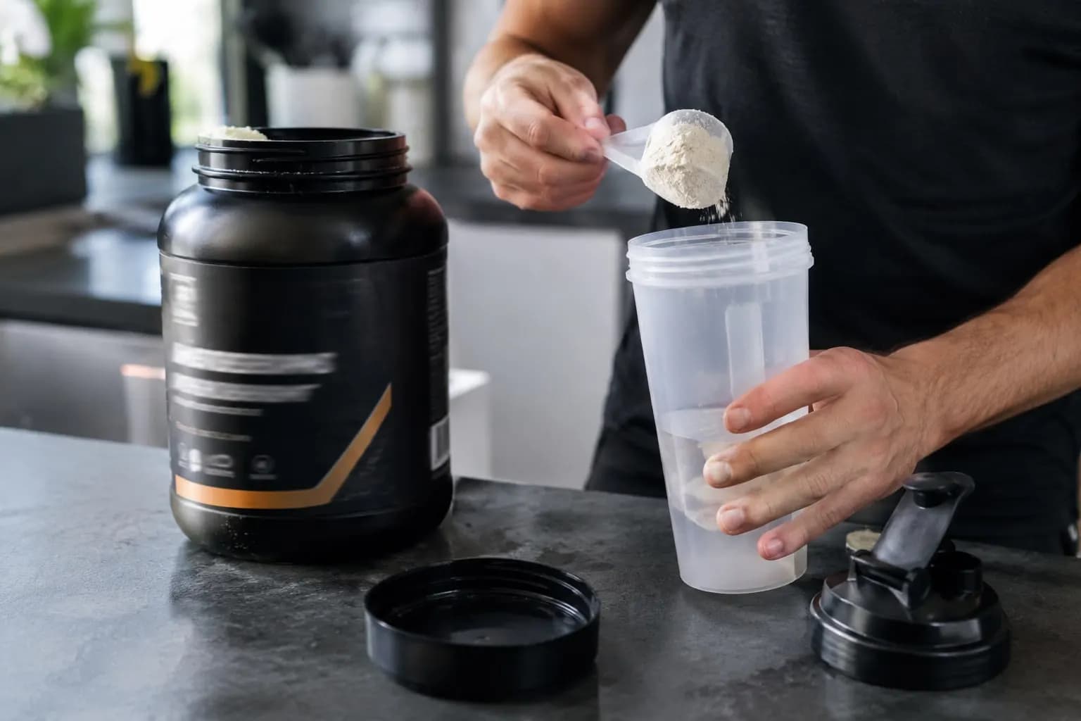 Oferta de whey segue restrita em 2026 e indústria começa a trocar a base proteica dos lançamentos